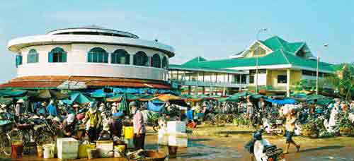 Dong Hoi market