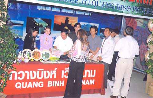Popularize Quang Binh tourism in Thailand and Laos